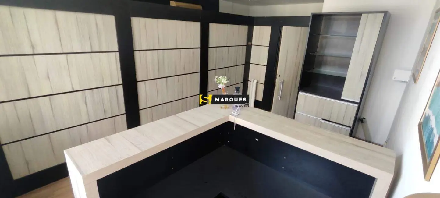 Sala Comercial para alugar, 40m2 em Centro, Joinville - SC - imagem 1 Foto 1 de Sala Comercial para alugar, 40m2 em Centro, Joinville - SC