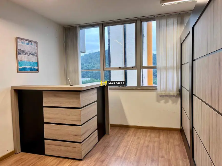 Sala Comercial para alugar, 40m2 em Centro, Joinville - SC - imagem 3 Foto 3 de Sala Comercial para alugar, 40m2 em Centro, Joinville - SC