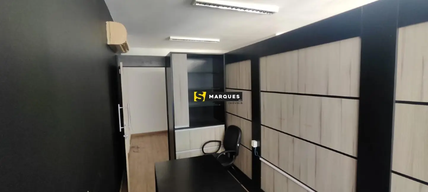 Sala Comercial para alugar, 40m2 em Centro, Joinville - SC - imagem 2 Foto 2 de Sala Comercial para alugar, 40m2 em Centro, Joinville - SC
