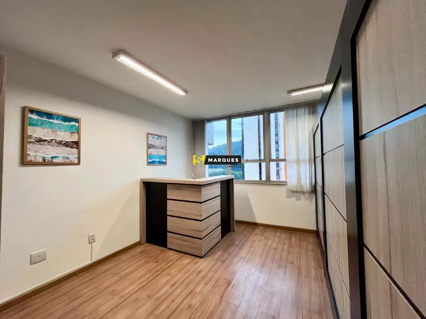 Sala Comercial para alugar, 40m2 em Centro, Joinville - SC - imagem 1 Foto 1 de Sala Comercial para alugar, 40m2 em Centro, Joinville - SC