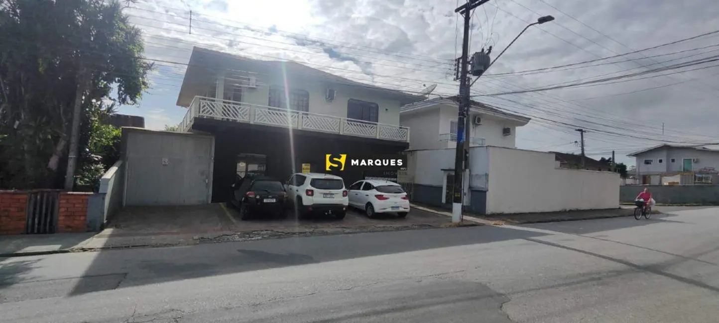 Foto 1 de Sala Comercial para alugar, 85m2 em Iririú, Joinville - SC