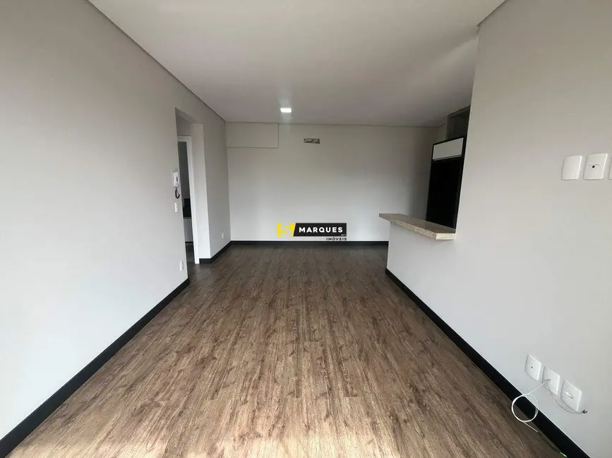 Foto 6 de Apartamento com 2 quartos para alugar, 73m2 em Bom Retiro, Joinville - SC