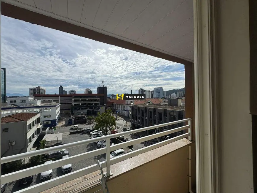 Foto 3 de Apartamento com 1 quarto para alugar, 34m2 em Centro, Joinville - SC
