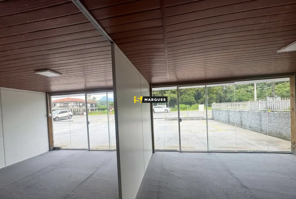 Sala Comercial para alugar, 500m2 em Dona Francisca (Pirabeiraba), Joinville - SC - imagem 3 Foto 3 de Sala Comercial para alugar, 500m2 em Dona Francisca (Pirabeiraba), Joinville - SC