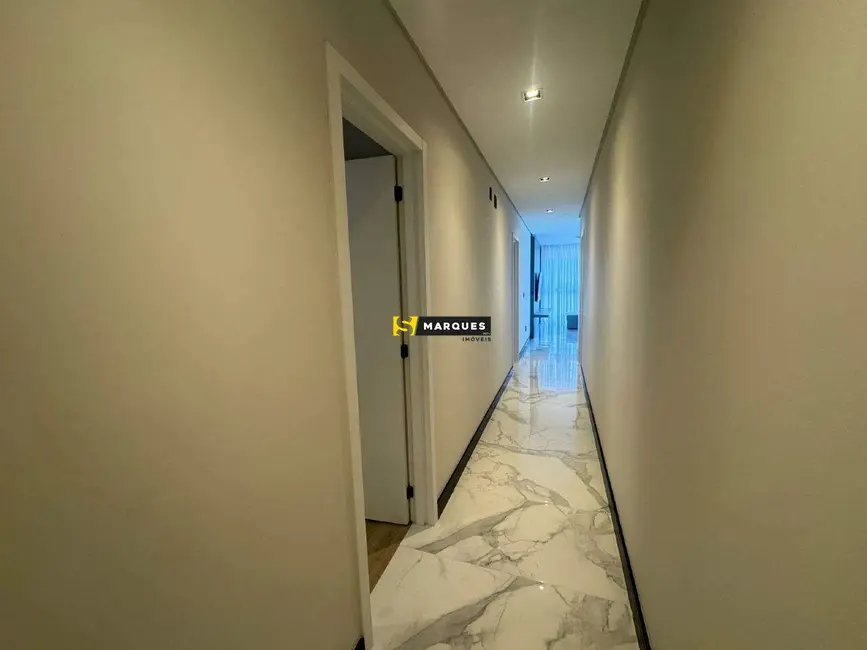 Foto 8 de Apartamento com 3 quartos para alugar, 113m2 em América, Joinville - SC