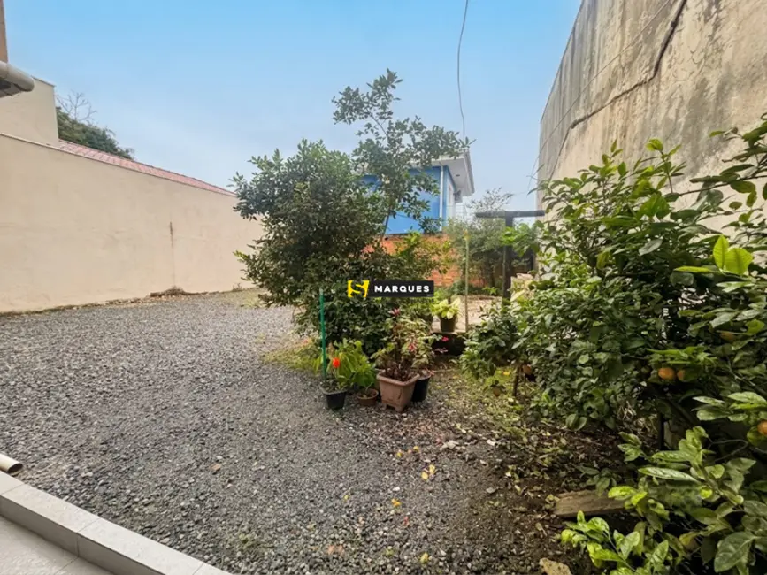 Sobrado com 3 quartos para alugar, 74m2 em Morro do Meio, Joinville - SC - imagem 6 Foto 6 de Sobrado com 3 quartos para alugar, 74m2 em Morro do Meio, Joinville - SC