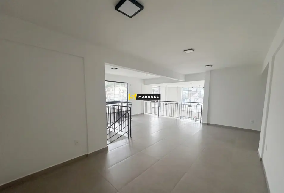 Sala Comercial para alugar, 102m2 em Boa Vista, Joinville - SC - imagem 7 Foto 7 de Sala Comercial para alugar, 102m2 em Boa Vista, Joinville - SC