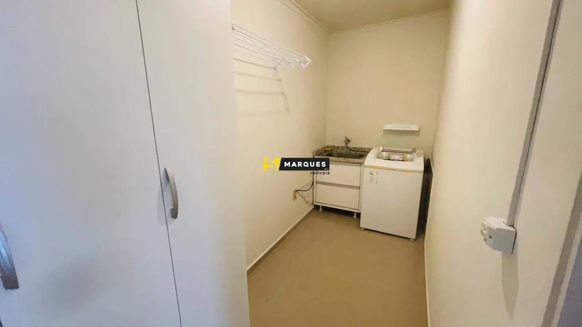 Apartamento com 3 quartos para alugar, 136m2 em Guanabara, Joinville - SC - imagem 8 Foto 8 de Apartamento com 3 quartos para alugar, 136m2 em Guanabara, Joinville - SC