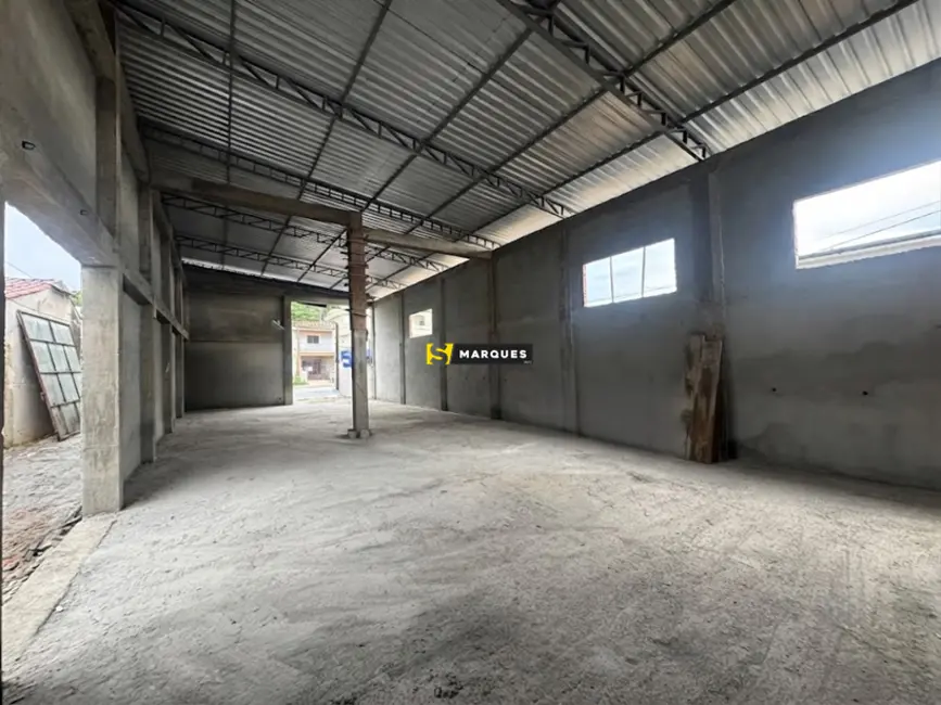 Armazém / Galpão para alugar, 170m2 em Boehmerwald, Joinville - SC - imagem 6 Foto 6 de Armazém / Galpão para alugar, 170m2 em Boehmerwald, Joinville - SC