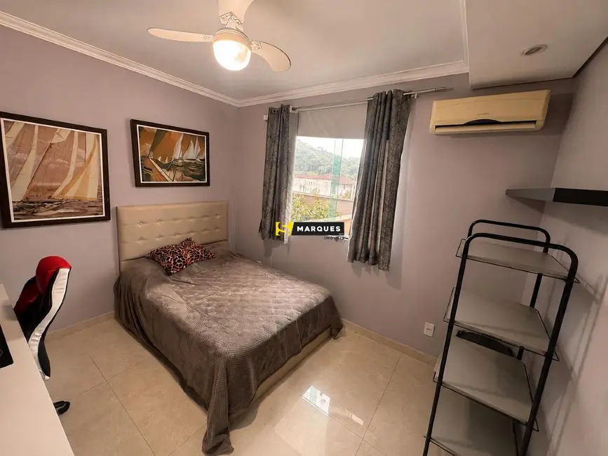 Casa com 5 quartos para alugar, 280m2 em São Marcos, Joinville - SC - imagem 8 Foto 8 de Casa com 5 quartos para alugar, 280m2 em São Marcos, Joinville - SC