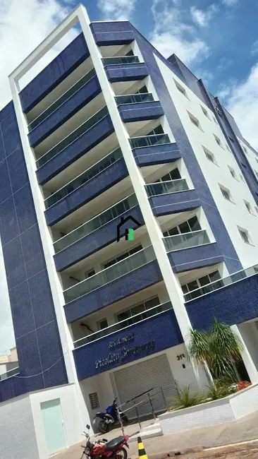 Foto 1 de Apartamento com 3 quartos à venda, 182m2 em Centro, Patos De Minas - MG