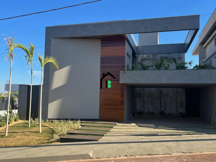 Foto 1 de Casa com 4 quartos à venda, 330m2 em Caiçaras, Patos De Minas - MG