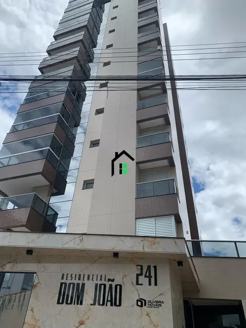 Foto 1 de Apartamento com 3 quartos à venda, 140m2 em Centro, Patos De Minas - MG