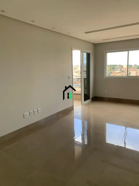 Foto 2 de Apartamento com 3 quartos à venda, 140m2 em Centro, Patos De Minas - MG