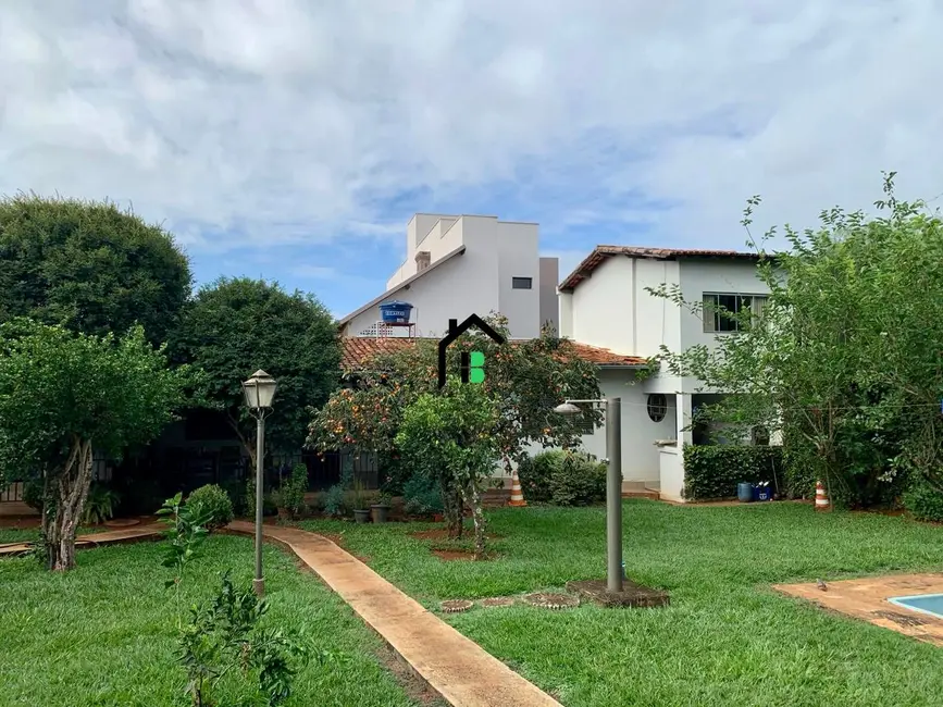 Foto 1 de Casa com 2 quartos à venda, 127m2 em Alto dos Caiçaras, Patos De Minas - MG
