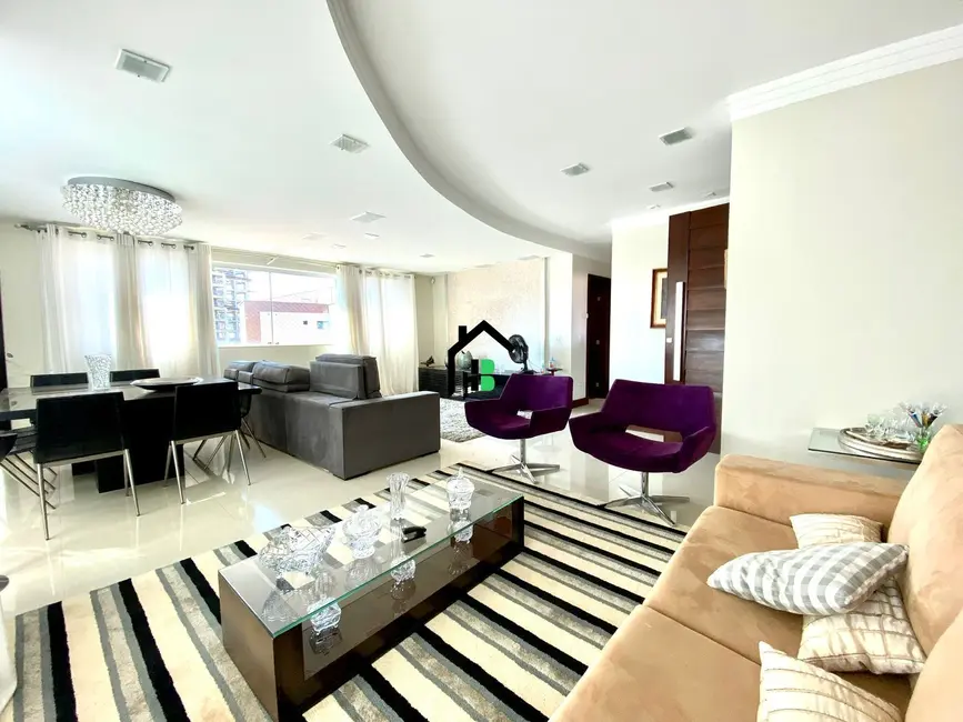 Foto 1 de Apartamento com 4 quartos à venda, 200m2 em Centro, Patos De Minas - MG