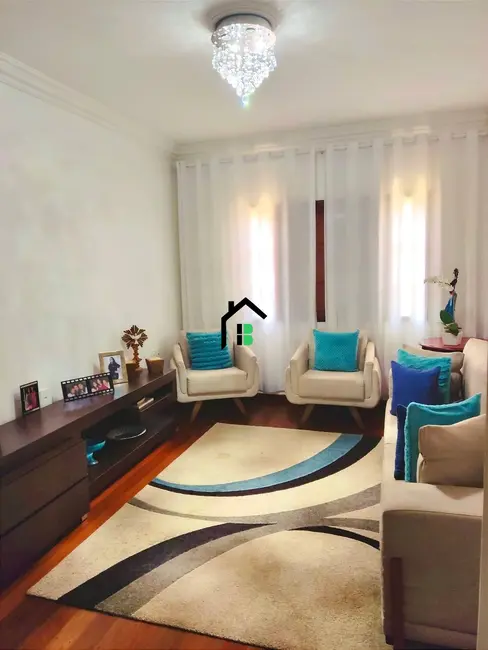 Foto 1 de Casa com 4 quartos à venda, 187m2 em Aurélio Caixeta, Patos De Minas - MG