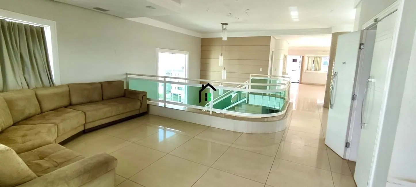 Foto 1 de Cobertura com 5 quartos à venda, 329m2 em Centro, Patos De Minas - MG