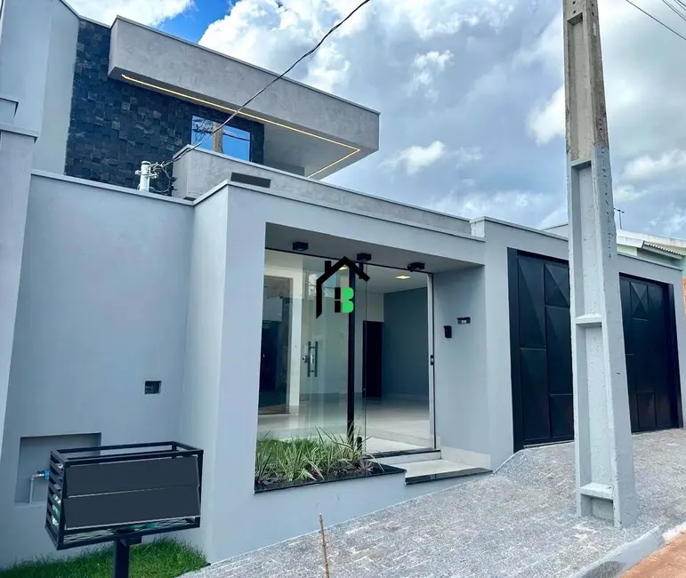 Foto 1 de Casa com 3 quartos à venda, 146m2 em Afonso Queiroz, Patos De Minas - MG