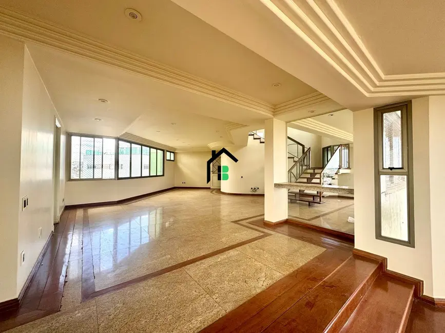 Foto 1 de Cobertura com 5 quartos à venda, 554m2 em Centro, Patos De Minas - MG