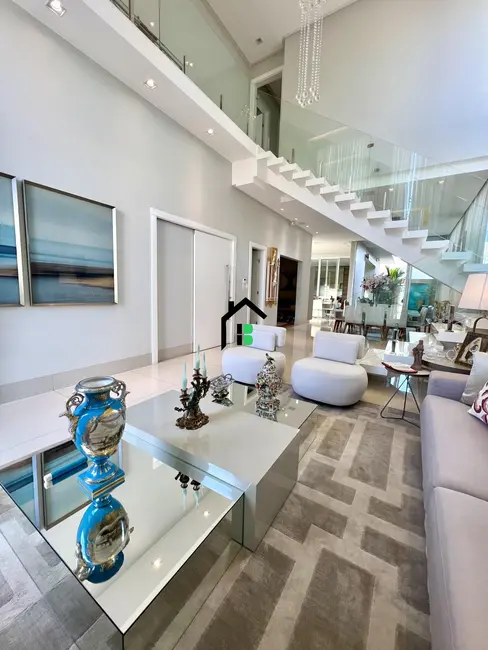 Casa com 4 quartos à venda, 370m2 em Copacabana, Patos De Minas - MG - imagem 5 Foto 5 de Casa com 4 quartos à venda, 370m2 em Copacabana, Patos De Minas - MG