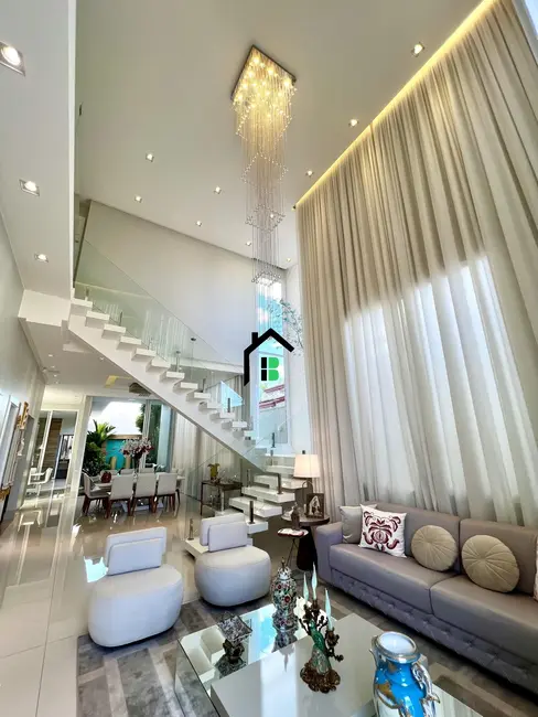 Casa com 4 quartos à venda, 370m2 em Copacabana, Patos De Minas - MG - imagem 6 Foto 6 de Casa com 4 quartos à venda, 370m2 em Copacabana, Patos De Minas - MG