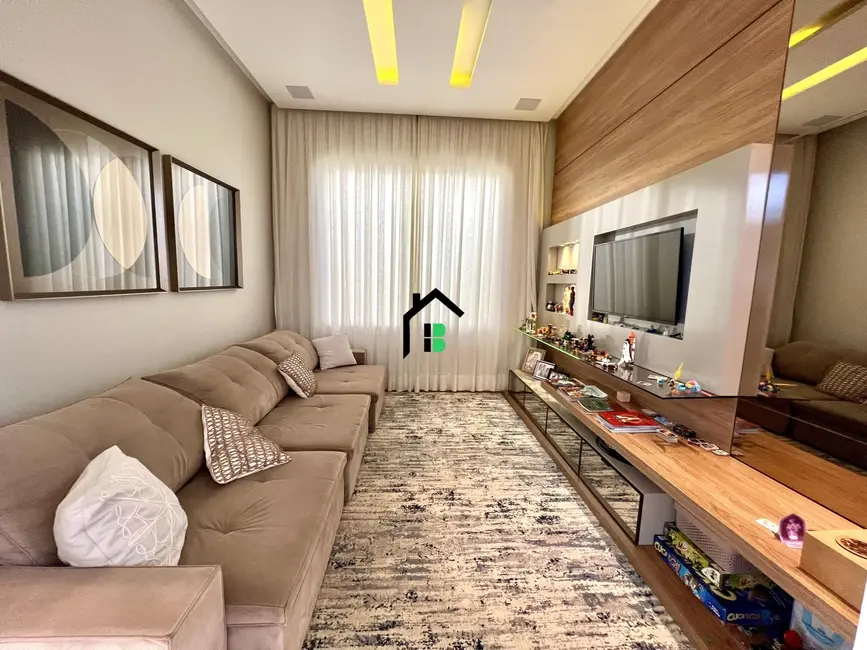 Casa com 4 quartos à venda, 370m2 em Copacabana, Patos De Minas - MG - imagem 8 Foto 8 de Casa com 4 quartos à venda, 370m2 em Copacabana, Patos De Minas - MG