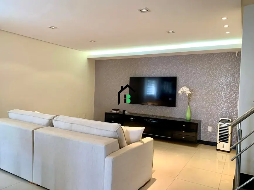 Casa com 3 quartos à venda, 270m2 em Aurélio Caixeta, Patos De Minas - MG - imagem 9 Foto 9 de Casa com 3 quartos à venda, 270m2 em Aurélio Caixeta, Patos De Minas - MG