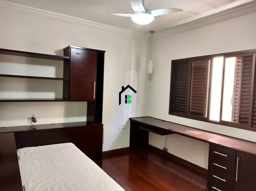 Casa com 5 quartos à venda, 334m2 em Sobradinho, Patos De Minas - MG - imagem 7 Foto 7 de Casa com 5 quartos à venda, 334m2 em Sobradinho, Patos De Minas - MG