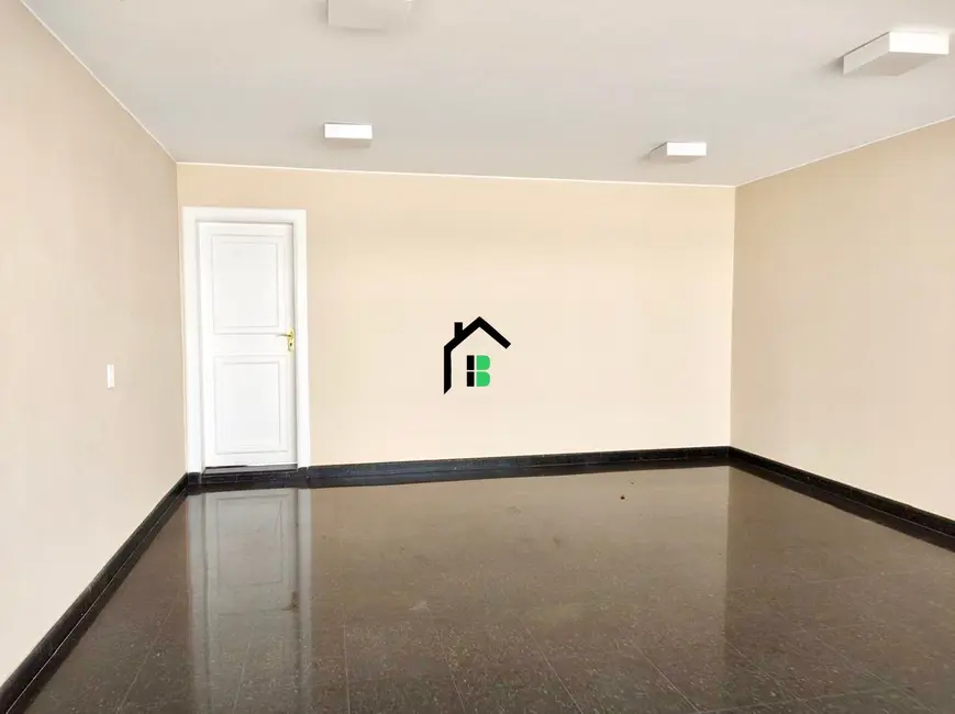 Casa com 5 quartos à venda, 334m2 em Sobradinho, Patos De Minas - MG - imagem 2 Foto 2 de Casa com 5 quartos à venda, 334m2 em Sobradinho, Patos De Minas - MG