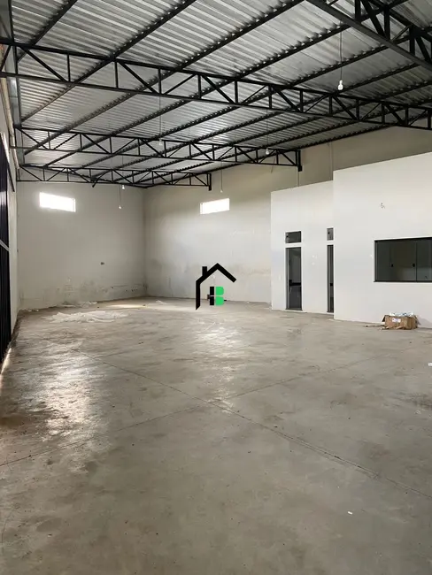 Armazém / Galpão com 1 quarto para alugar, 260m2 em Jardim Paulistano, Patos De Minas - MG - imagem 7 Foto 7 de Armazém / Galpão com 1 quarto para alugar, 260m2 em Jardim Paulistano, Patos De Minas - MG