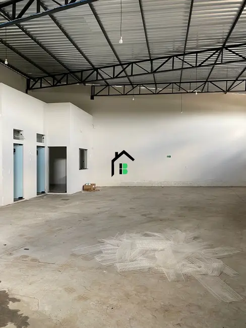 Foto 2 de Armazém / Galpão com 1 quarto para alugar, 260m2 em Jardim Paulistano, Patos De Minas - MG