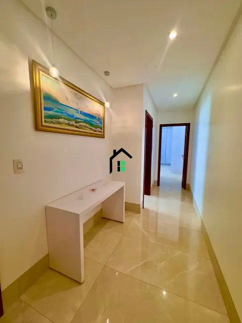 Casa com 4 quartos à venda, 213m2 em Sobradinho, Patos De Minas - MG - imagem 8 Foto 8 de Casa com 4 quartos à venda, 213m2 em Sobradinho, Patos De Minas - MG