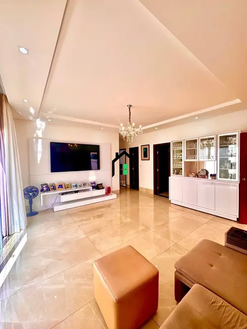 Casa com 4 quartos à venda, 213m2 em Sobradinho, Patos De Minas - MG - imagem 6 Foto 6 de Casa com 4 quartos à venda, 213m2 em Sobradinho, Patos De Minas - MG