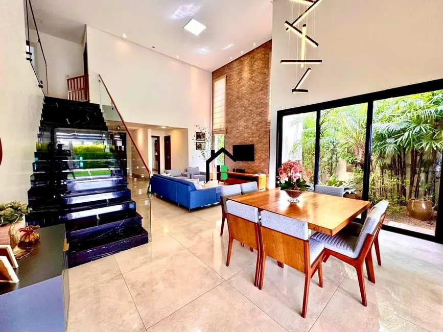 Casa com 4 quartos à venda, 333m2 em Sobradinho, Patos De Minas - MG - imagem 6 Foto 6 de Casa com 4 quartos à venda, 333m2 em Sobradinho, Patos De Minas - MG