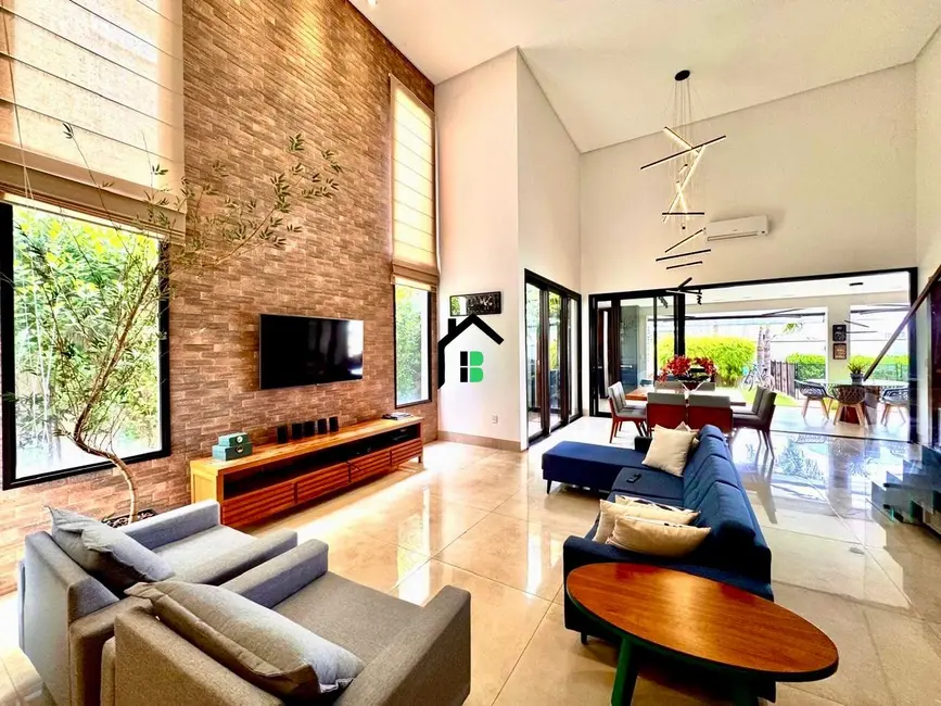 Foto 1 de Casa com 4 quartos à venda, 333m2 em Sobradinho, Patos De Minas - MG