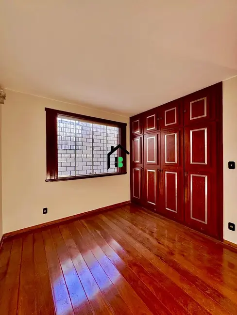 Casa com 4 quartos para alugar, 249m2 em Sobradinho, Patos De Minas - MG - imagem 9 Foto 9 de Casa com 4 quartos para alugar, 249m2 em Sobradinho, Patos De Minas - MG