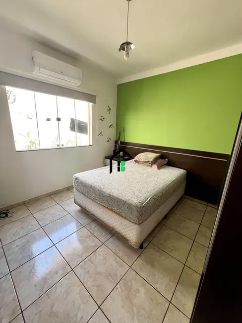 Casa com 4 quartos à venda, 121m2 em Brasil, Patos De Minas - MG - imagem 7 Foto 7 de Casa com 4 quartos à venda, 121m2 em Brasil, Patos De Minas - MG