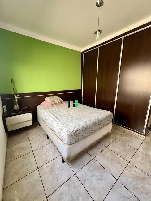 Casa com 4 quartos à venda, 121m2 em Brasil, Patos De Minas - MG - imagem 6 Foto 6 de Casa com 4 quartos à venda, 121m2 em Brasil, Patos De Minas - MG