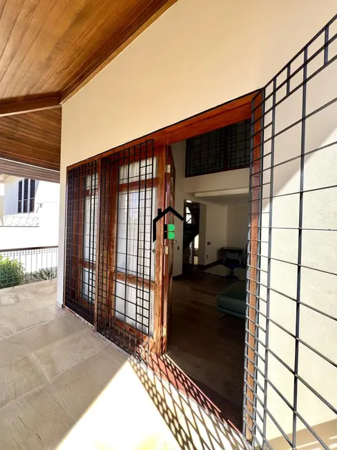 Casa com 6 quartos à venda, 730m2 em Jardim Centro, Patos De Minas - MG - imagem 9 Foto 9 de Casa com 6 quartos à venda, 730m2 em Jardim Centro, Patos De Minas - MG