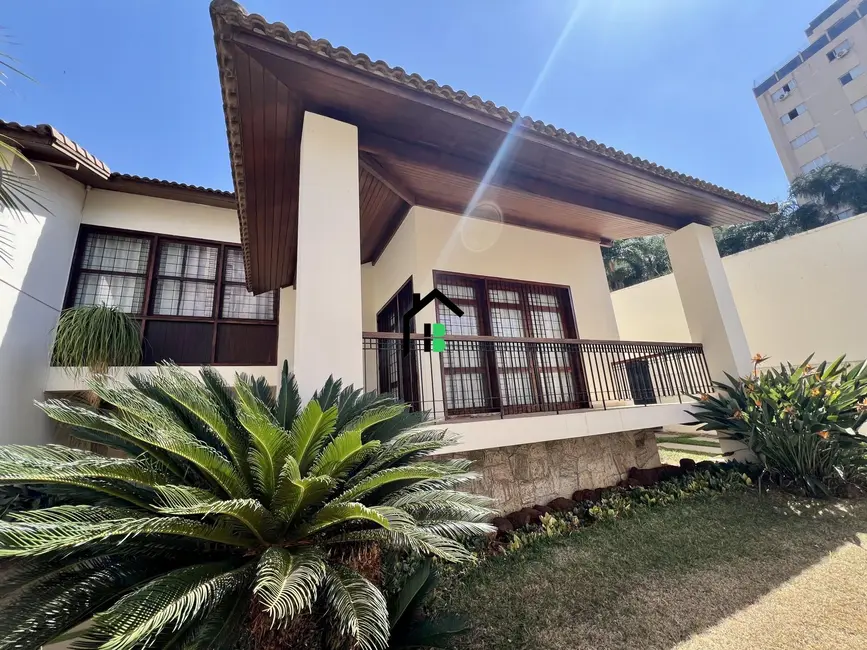 Casa com 6 quartos à venda, 730m2 em Jardim Centro, Patos De Minas - MG - imagem 3 Foto 3 de Casa com 6 quartos à venda, 730m2 em Jardim Centro, Patos De Minas - MG