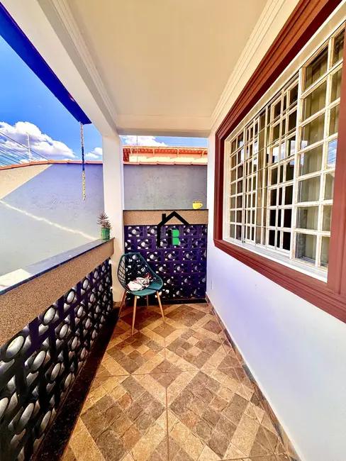 Casa com 3 quartos à venda, 233m2 em Caramuru, Patos De Minas - MG - imagem 4 Foto 4 de Casa com 3 quartos à venda, 233m2 em Caramuru, Patos De Minas - MG