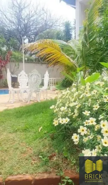 Casa com 4 quartos à venda, 280m2 em Parque Maria Helena, Campinas - SP - imagem 4 Foto 4 de Casa com 4 quartos à venda, 280m2 em Parque Maria Helena, Campinas - SP