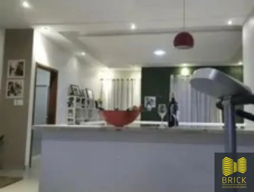 Casa com 4 quartos à venda, 280m2 em Parque Maria Helena, Campinas - SP - imagem 3 Foto 3 de Casa com 4 quartos à venda, 280m2 em Parque Maria Helena, Campinas - SP