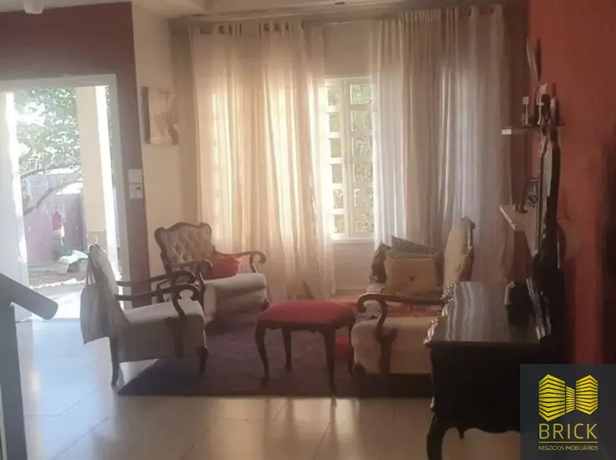 Casa com 4 quartos à venda, 280m2 em Parque Maria Helena, Campinas - SP - imagem 2 Foto 2 de Casa com 4 quartos à venda, 280m2 em Parque Maria Helena, Campinas - SP
