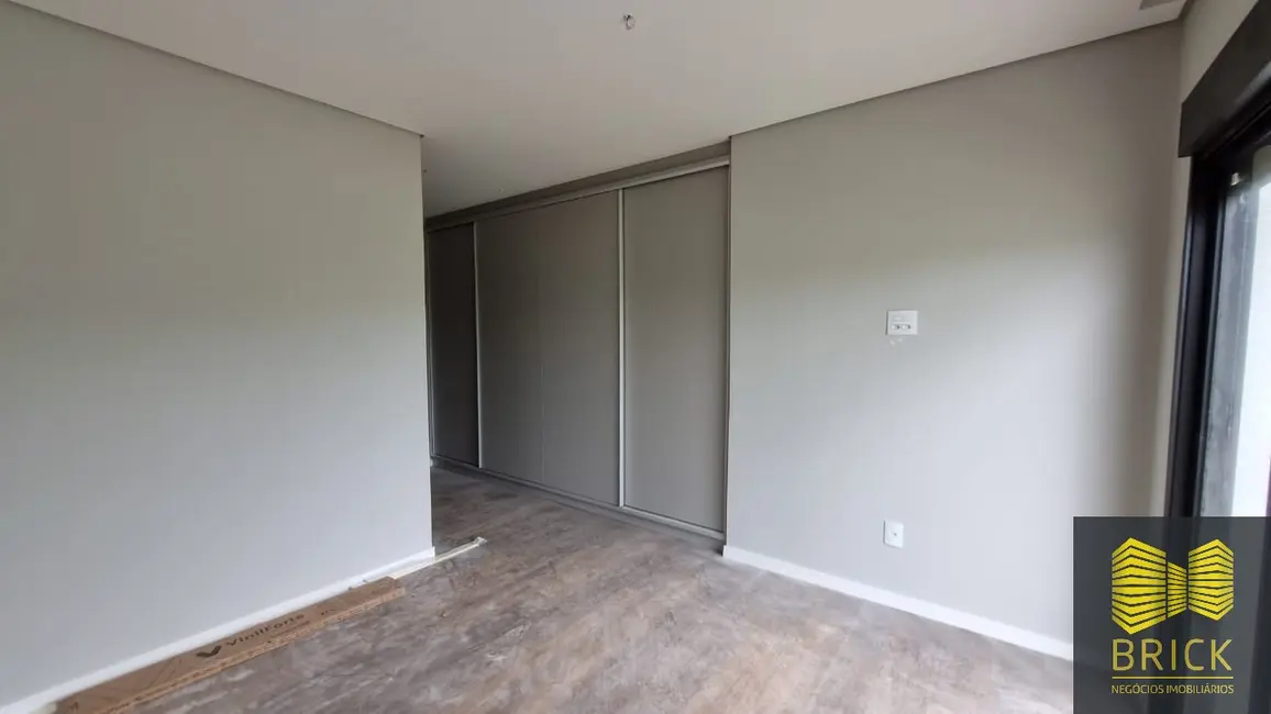 Casa de Condomínio com 3 quartos à venda, 220m2 em Swiss Park, Campinas - SP - imagem 8 Foto 8 de Casa de Condomínio com 3 quartos à venda, 220m2 em Swiss Park, Campinas - SP