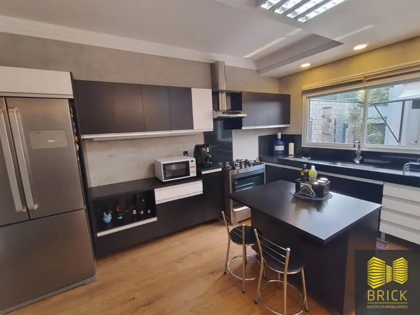 Foto 2 de Casa de Condomínio com 3 quartos à venda, 210m2 em Parque Rural Fazenda Santa Cândida, Campinas - SP