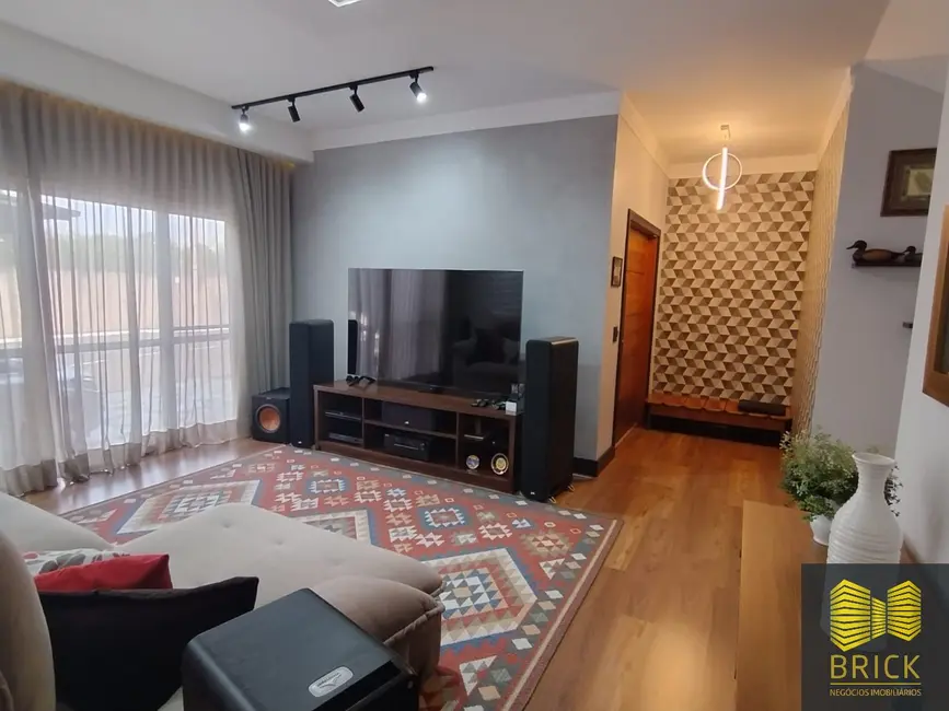 Foto 4 de Casa de Condomínio com 3 quartos à venda, 210m2 em Parque Rural Fazenda Santa Cândida, Campinas - SP