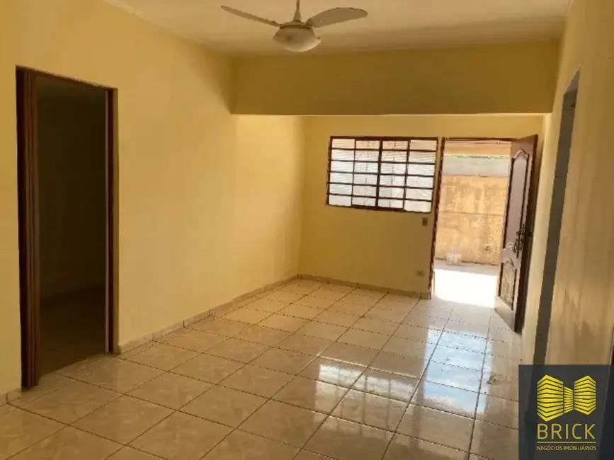 Casa com 4 quartos à venda, 130m2 em Vila Costa e Silva, Campinas - SP - imagem 3 Foto 3 de Casa com 4 quartos à venda, 130m2 em Vila Costa e Silva, Campinas - SP