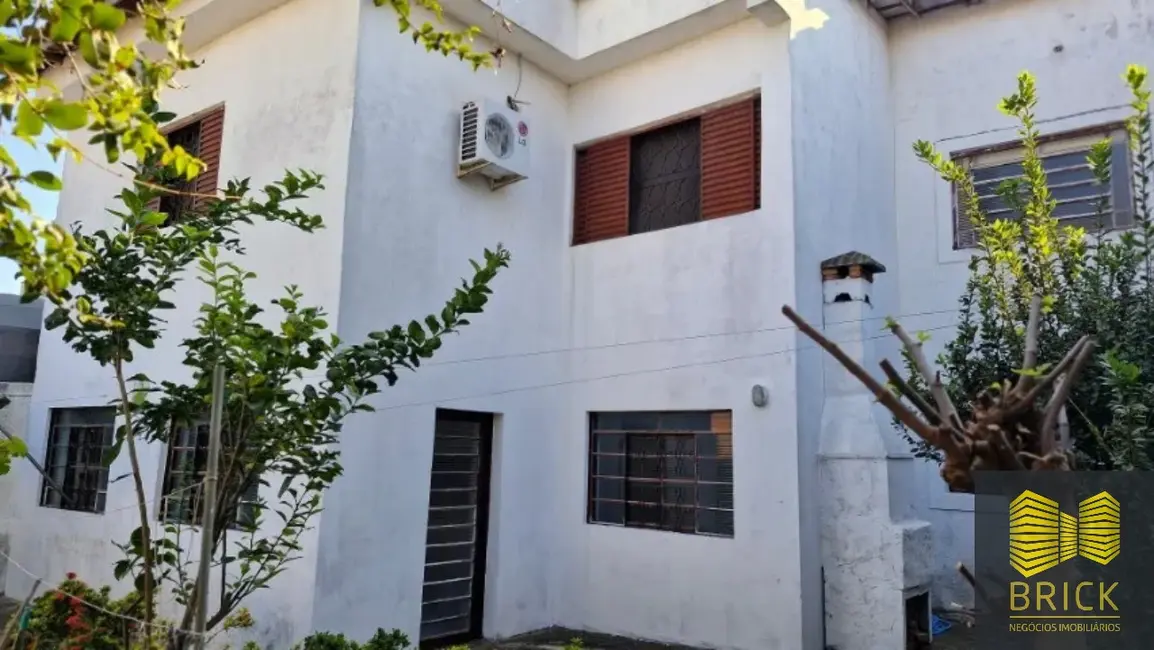Casa com 4 quartos à venda, 255m2 em Jardim Capivari, Campinas - SP - imagem 2 Foto 2 de Casa com 4 quartos à venda, 255m2 em Jardim Capivari, Campinas - SP